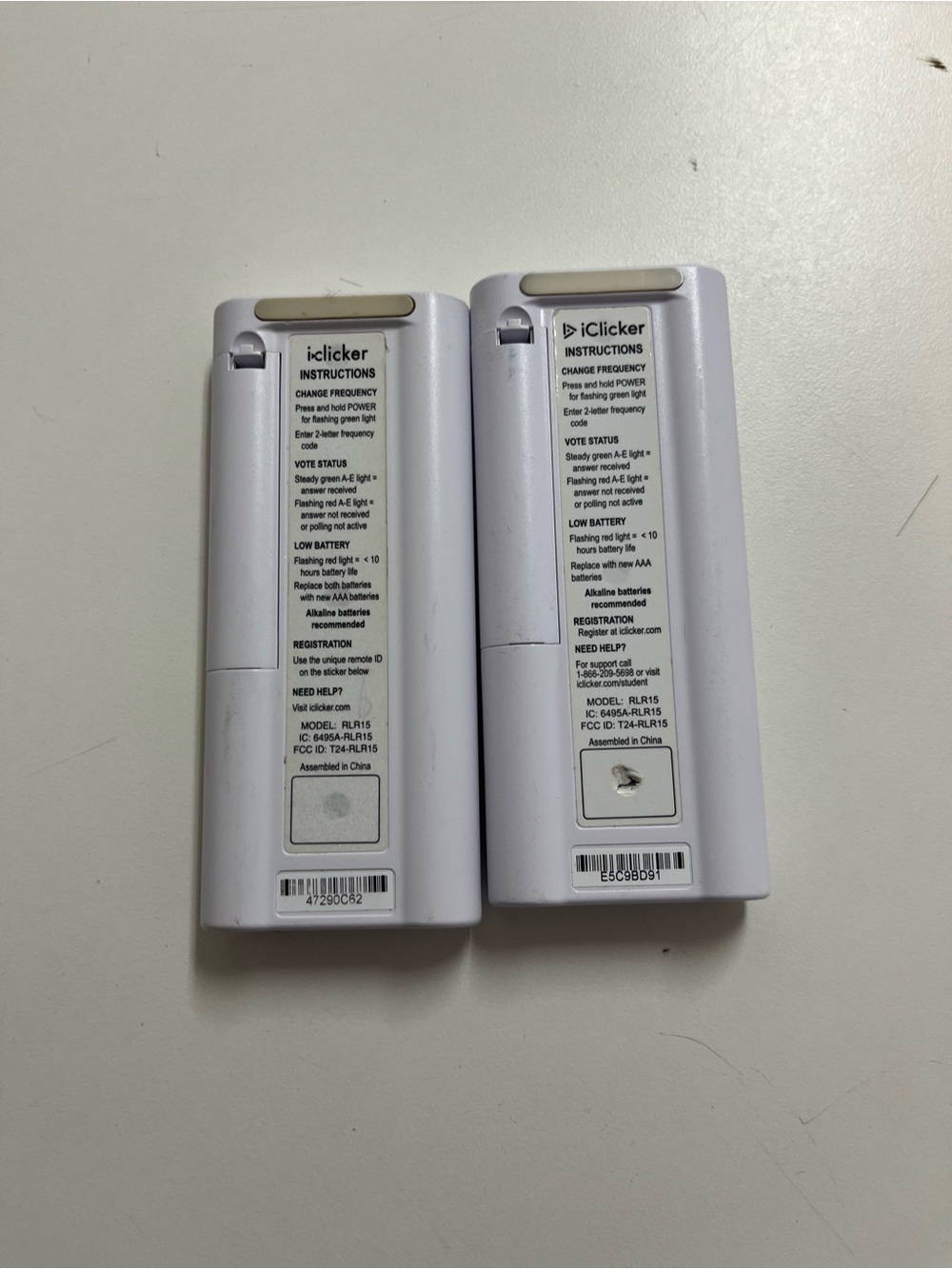 iClicker+ White Student Response Remote - Pair of Remotes - Picture 5 of 8